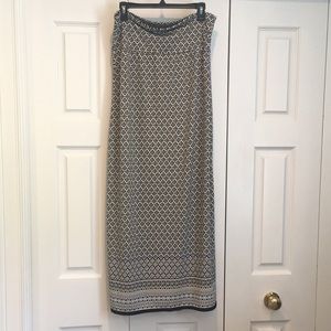 Sophie max maxi skirt size large